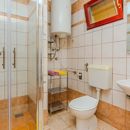 Appartement With Parking Space Privlaka, Zadar - 24611 *